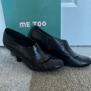 Me Too Vintage leather black booties